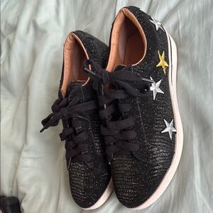 NEW Gentle Souls by Kenneth Cole Sparkly Black Sneakers with Stars Accent 9.5